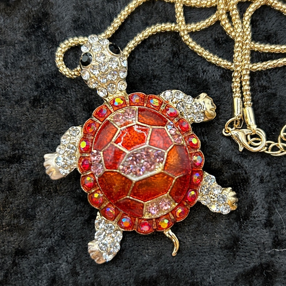 Source Unknown Red and Gold Turtle Pendant Necklace